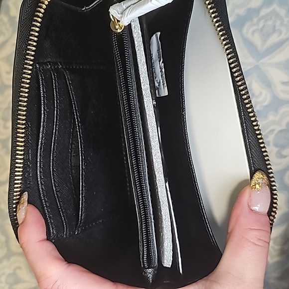 Michael Kors Large Multifunction Wallet/Phone Wristlet - Picture 3 of 11